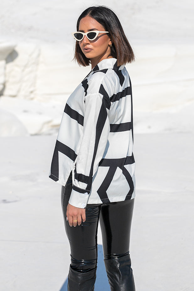 Queencii – Asia Shirt Black & White