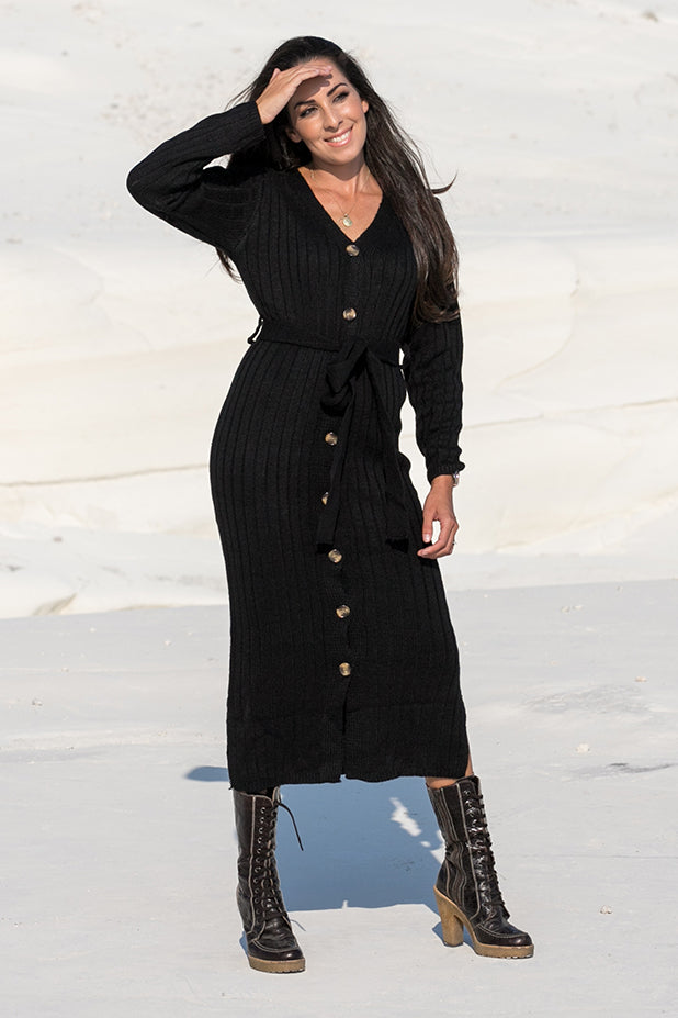 Queencii – Miria Button Down Cardigan – Dress Black