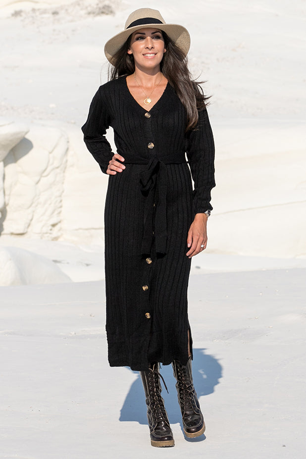 Queencii – Miria Button Down Cardigan – Dress Black