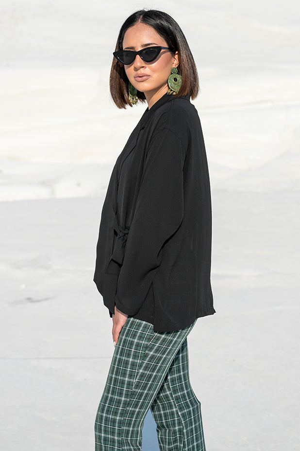 Queencii – Cora Lightweight Wrap Shirt Black