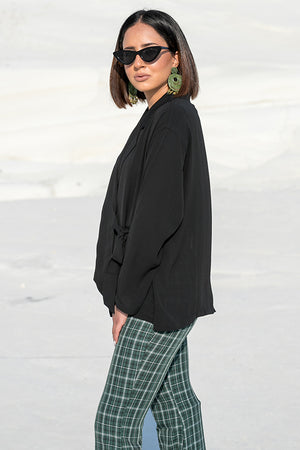 Queencii – Cora Lightweight Wrap Shirt Black