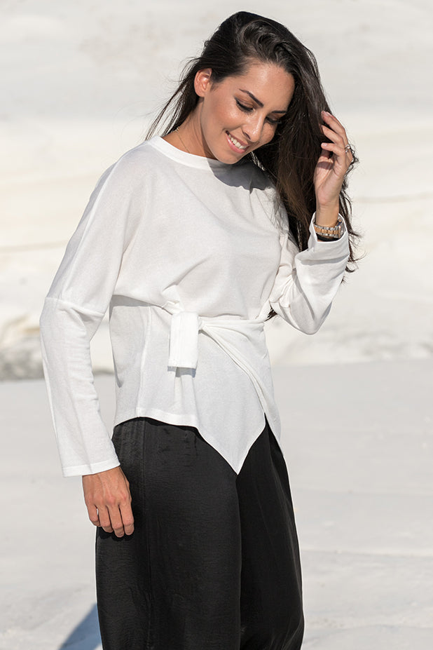 Queencii – Marta Wrap Top White