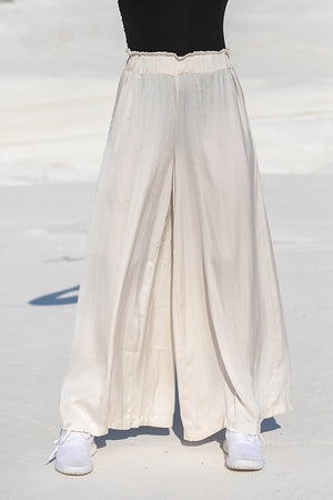 Queencii – Emma Wide Leg Pants Off White