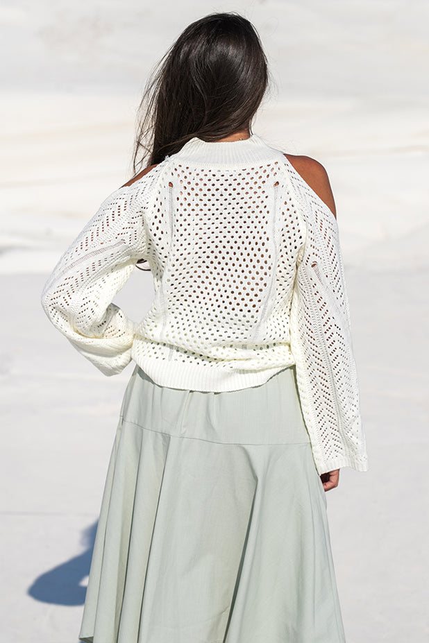 Queencii – Adele Cold Shoulder Sweater White