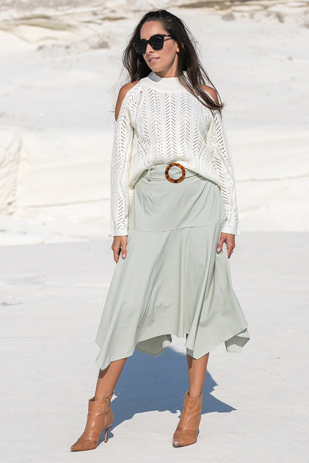 Queencii – Adele Cold Shoulder Sweater White