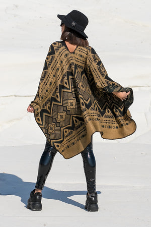 Queencii – Chiara Aztec Cape Brown Black