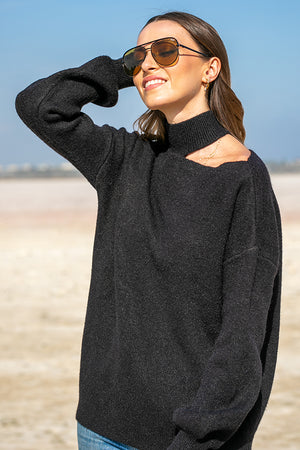 Queencii – Alys Open Shoulder Sweater Black