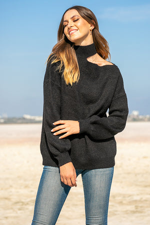 Queencii – Alys Open Shoulder Sweater Black