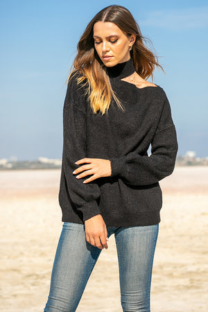 Queencii – Alys Open Shoulder Sweater Black