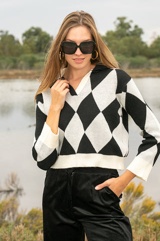  Queencii – Jessica Sweater Black & White 2025