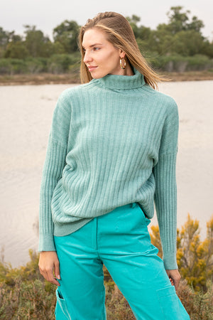 Queencii – Dorothee Turtleneck Sweater Mint