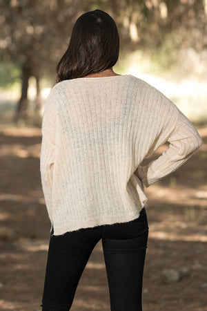 Queencii – Nancy V-Neck Sweater Apricot